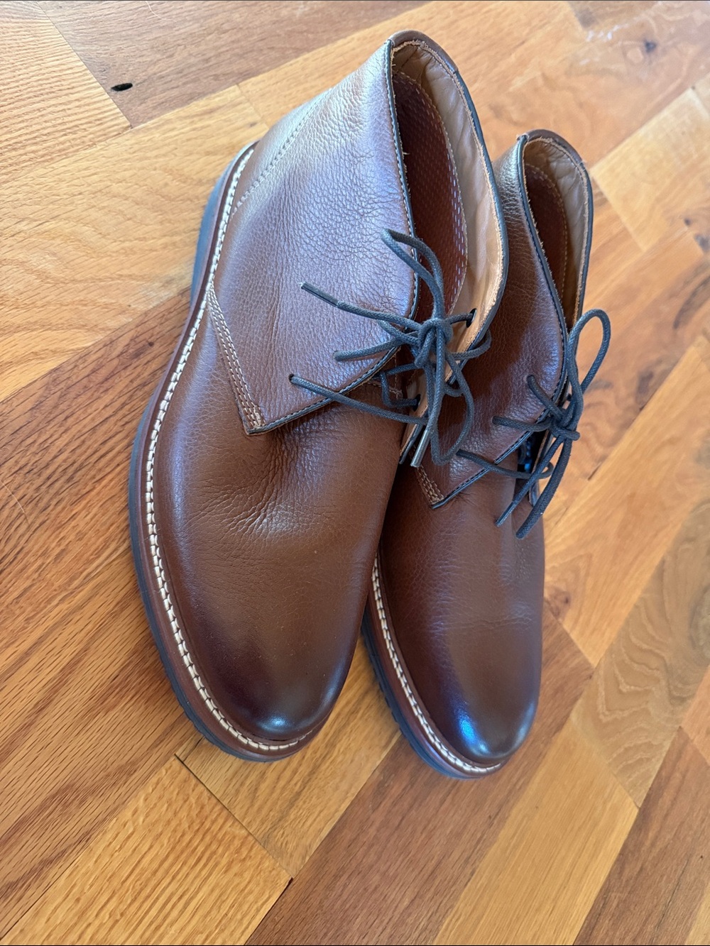 Johnston & Murphy Brown Leather Chukka Boots with Dark Laces